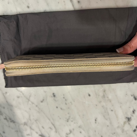 Louis Vuitton Clemence Wallet Damier Azur - Picture 5 of 11